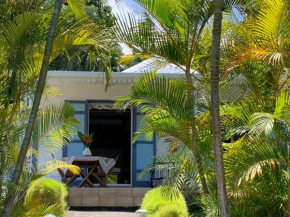 Gîte créole de charme avec piscine, climatisation et parking - Proche plage Grand'Anse - FR-1-786-29